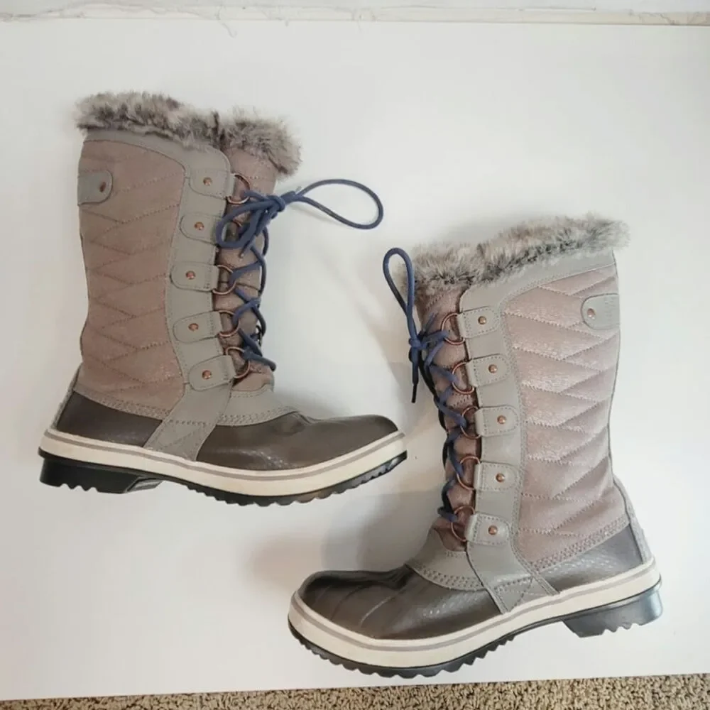 SOREL Tofino II Faux Fur Lined Waterproof Lace Up Snow Boot in Kettledust, sz 9
